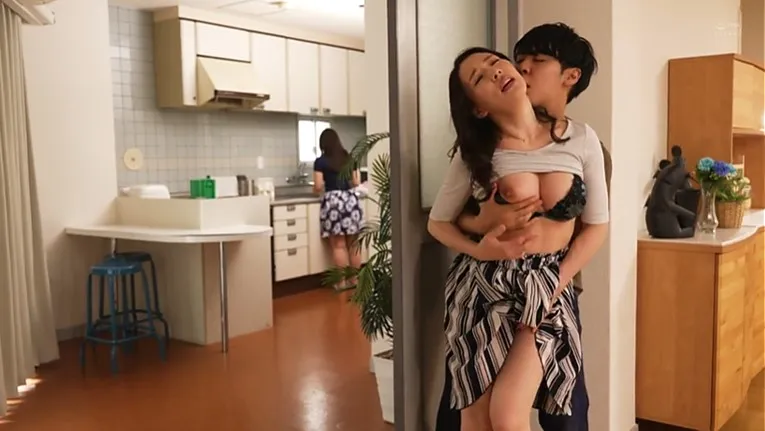 ALDN-108_Nữa đêm con rể vào phòng mẹ vợ ngồi... sóc cu ALDN-108_Nữa đêm con rể vào phòng mẹ vợ ngồi... sóc cu